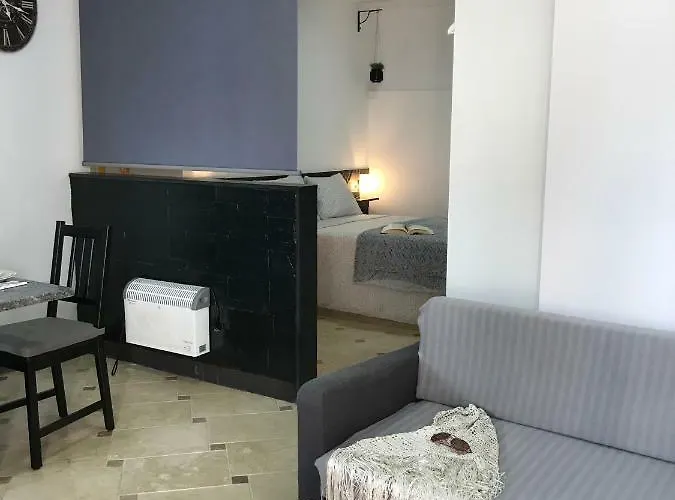 Апартаменты Loft Arco Del Cristo. Касерес